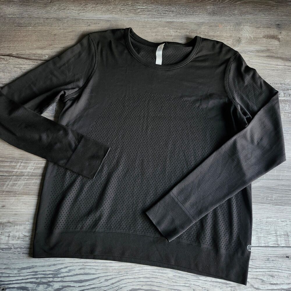 (10) Lululemon long sleeve top